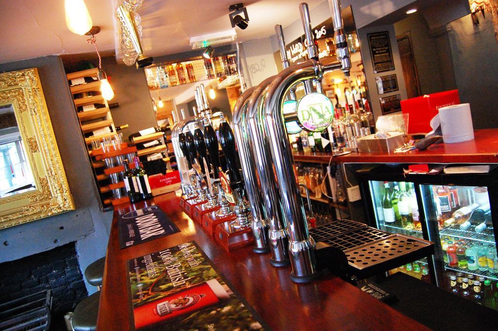 The Pug & Greyhound Hotel Great Glen Ngoại thất bức ảnh