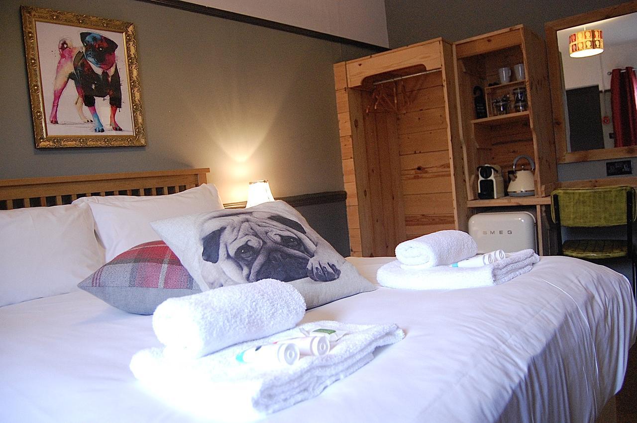 The Pug & Greyhound Hotel Great Glen Ngoại thất bức ảnh