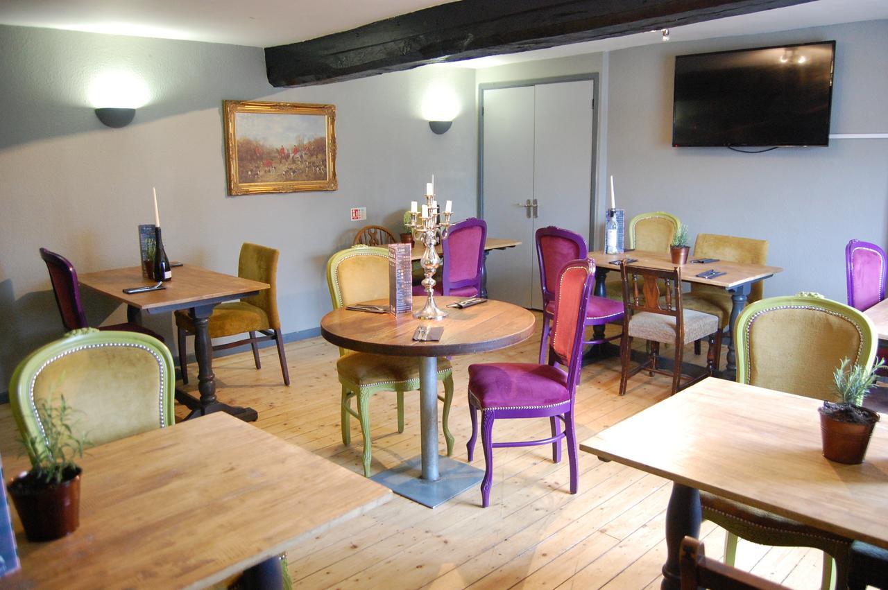 The Pug & Greyhound Hotel Great Glen Ngoại thất bức ảnh