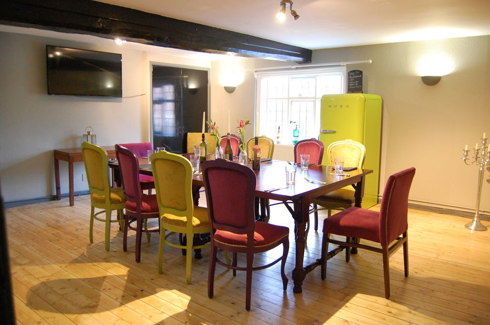 The Pug & Greyhound Hotel Great Glen Ngoại thất bức ảnh